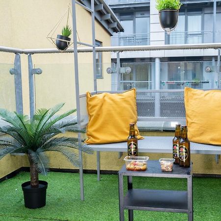 Luxe Place - Netflix & Workspace For 6 Birmingham Exterior foto